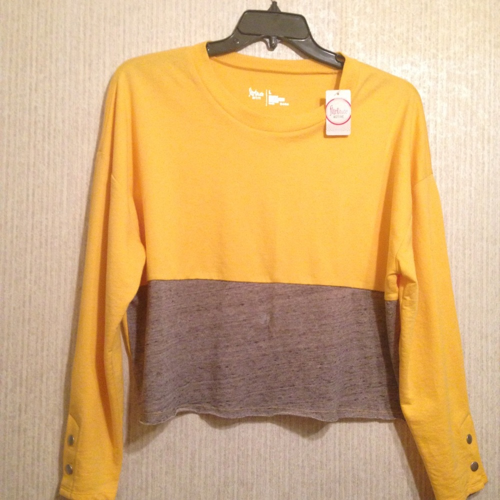 Sweatshirt